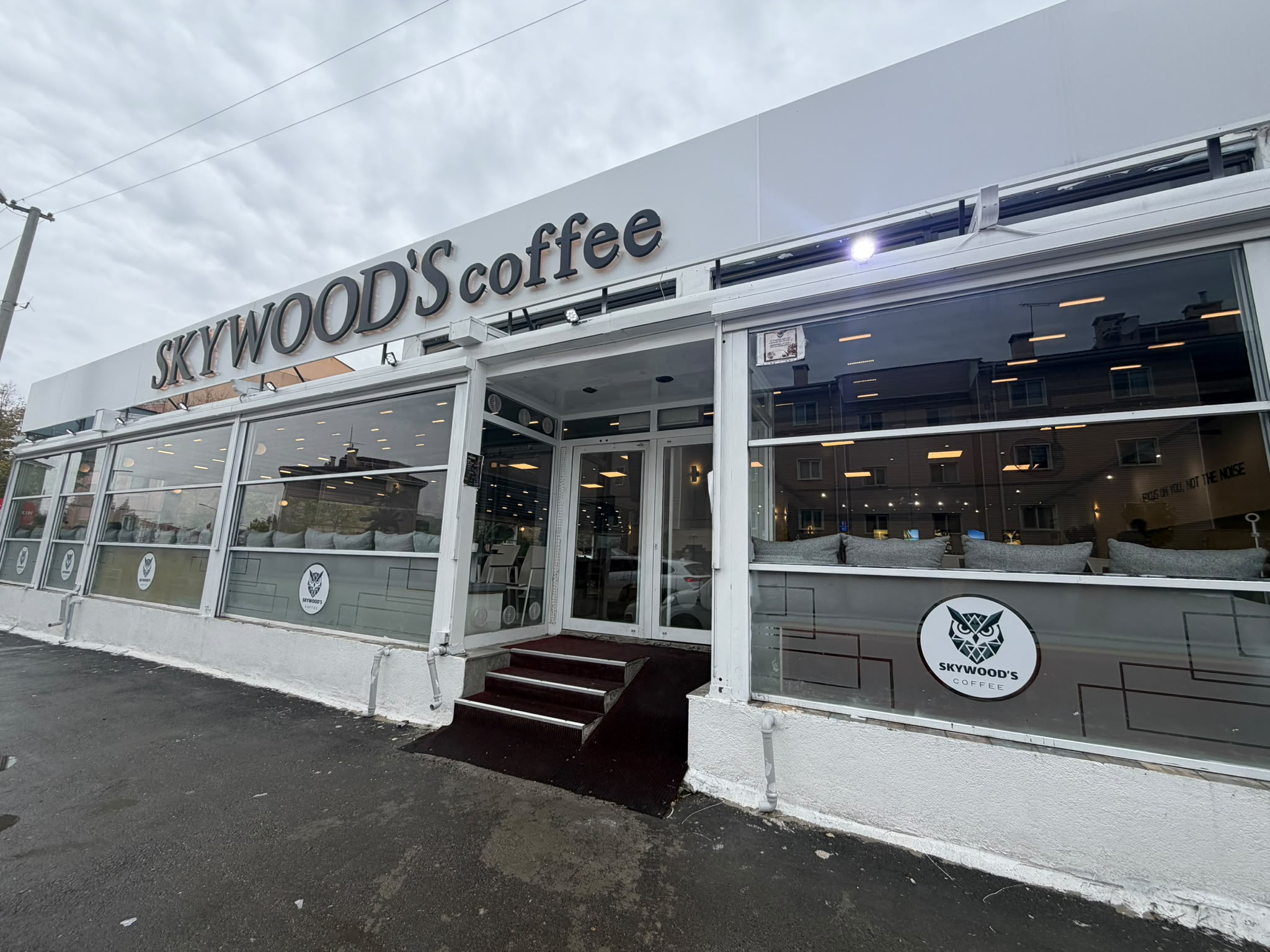 Eskişehir’de 60 Okey Masalı Dev Mekân: Skywoods Coffee Dikkat Çekiyor